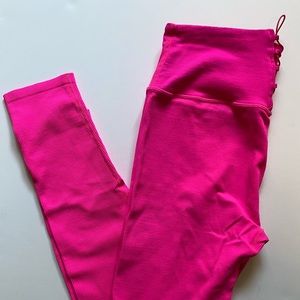 Ribbed hot pink leggings